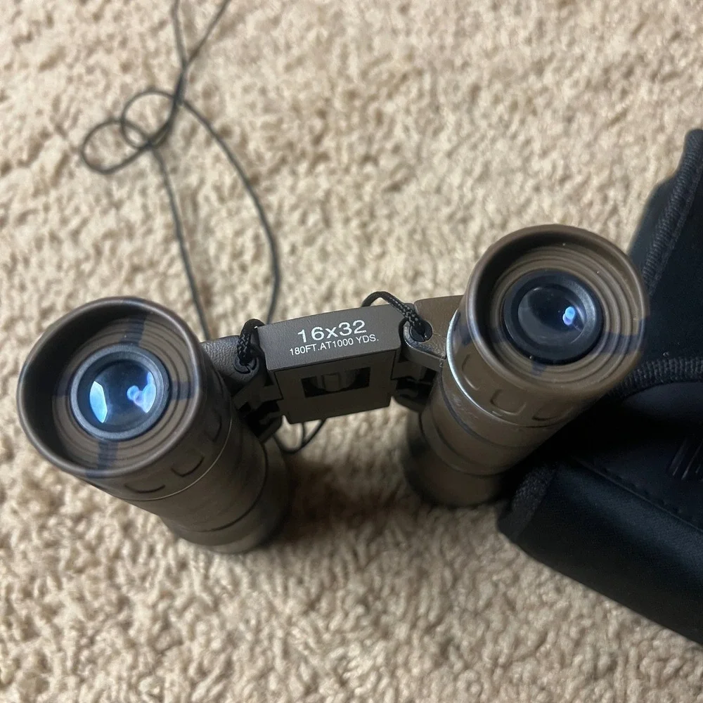 Bushnell brand type